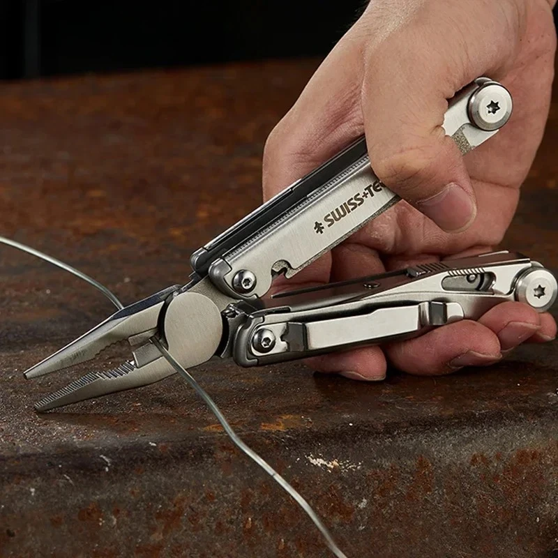 SWISS TECH 18-in-1 multitoolta - Fishing Equipment Box recensie en prijs